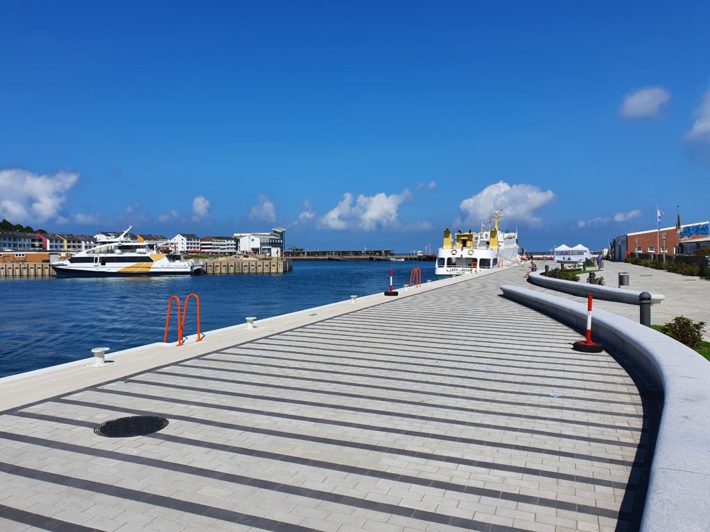 WIEDERERÖFFNUNG DES HELGOLÄNDER BINNENHAFENS - Offshore-Hafen Helgoland